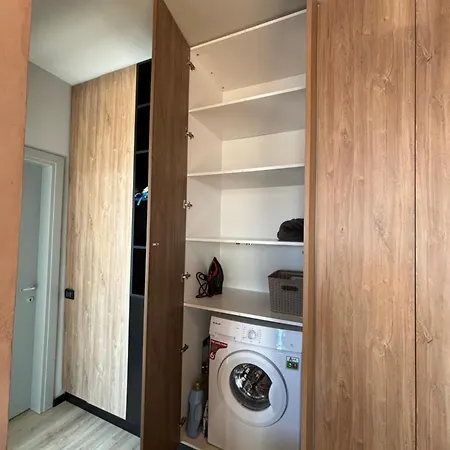 City-center-concept Apartment/b شقة دراس
